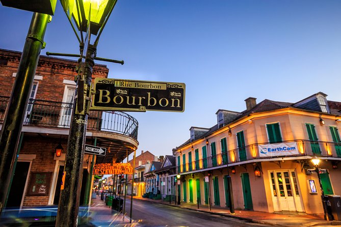 Adults Only Haunted Pub Crawl in New Orleans - Guides make or break the night: what I’d watch for