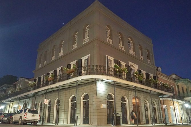 Crawl New Orleans: Haunted Bar Crawl with Shot Included - Group size, pacing, and why 28 people feels manageable