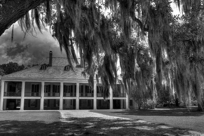Destrehan Plantation Haunted Night Tour - Guides matter: the Trish effect and the Allen vibe