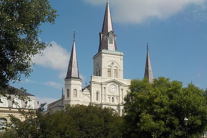 French Quarter History Tour with Cafe Du Monde - Cafe du Monde Finish: Beignets and Cafe au Lait Without Stress