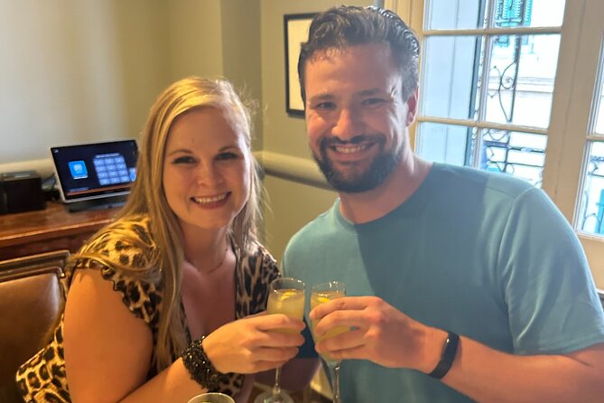 French Quarter Small-Group Cocktail and Foodie Crawl - How the History Thread Works (Without Becoming a Lecture)