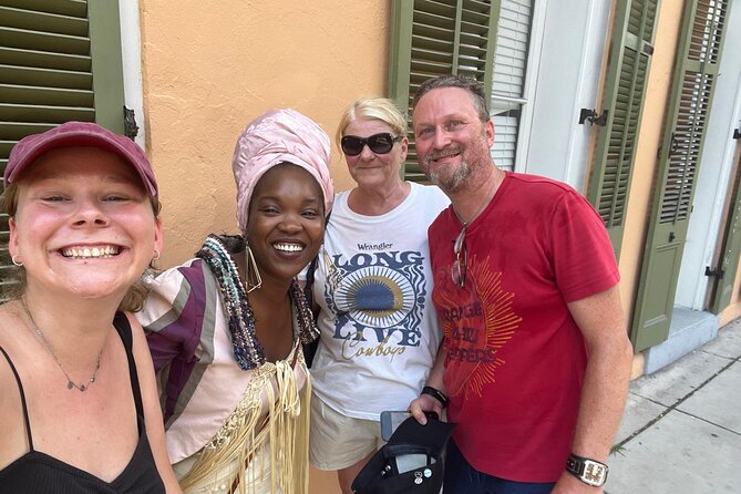 French Quarter Tour with Local Guide and Creole Stories - Where You Start: Pirate’s Alley Café (Behind St. Louis Cathedral)