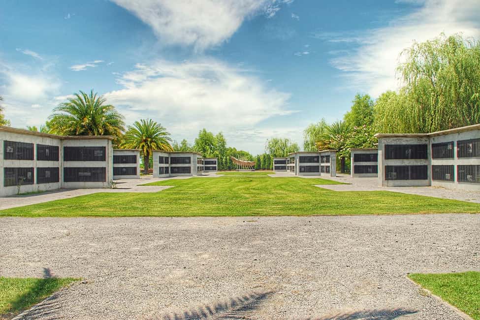 From New Orleans: Whitney Plantation Ticket & Transportation - Gray Line pickup: getting to Whitney Plantation without the hassle