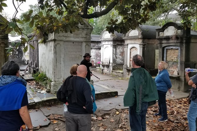 Garden District Home and History Walking Tour - Garden District in Two Hours: A Smart Way to Get Your Bearings