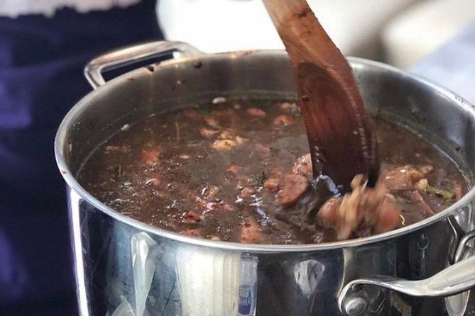 Hands-on Cajun Roux Cooking Class in New Orleans - Dark roux gumbo: where patience turns into flavor