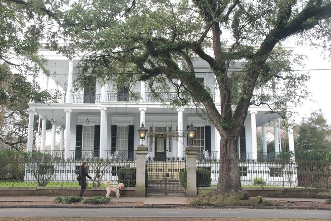 Historic Garden District Walking Tour - Stop 2: The Garden District—mansion blocks, war-era change, and celebrity addresses