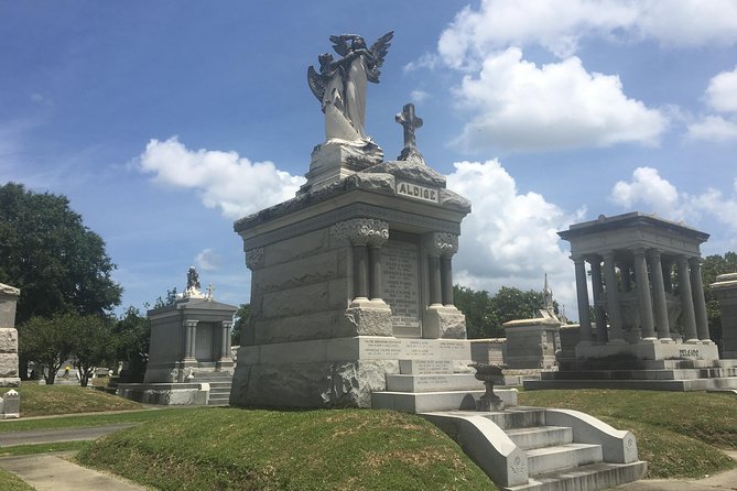Historic Metairie Cemetery Walking Tour by Save Our Cemeteries - The 90-minute walking loop: what you’ll actually do