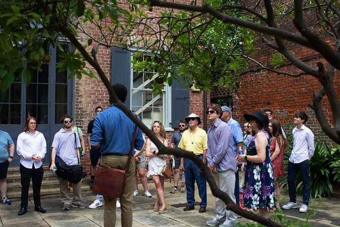 Louisiana of the Creoles: Visit to the French Quarter (French) - Saint-Louis Cemetery No. 1: the licensed access advantage
