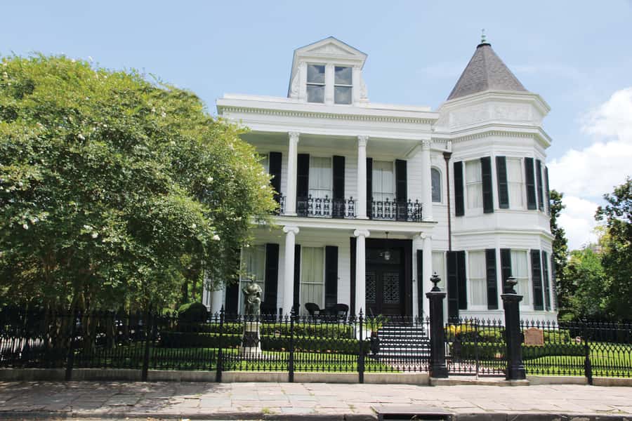 New Orleans: 2-Hour Homes of the Rich & Famous Walking Tour - Key things to know before you start