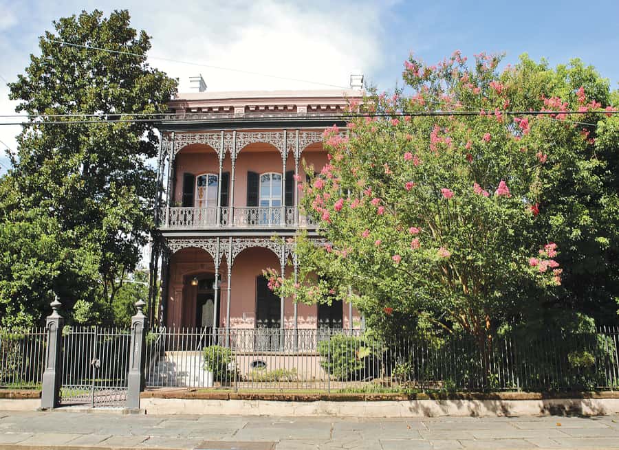 New Orleans: 2-Hour Homes of the Rich & Famous Walking Tour - Should you book it? My practical take