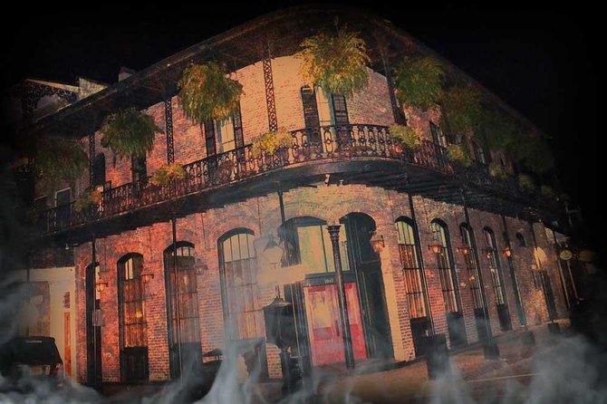 New Orleans Adults-Only Ghost, Voodoo and Vampire Tour - Weather and comfort: small planning beats big regret