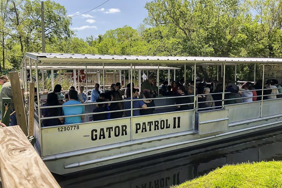 New Orleans: Bayou Swamp Tour and Oak Alley Plantation Tour - Food, water, and what to pack so the day feels easy