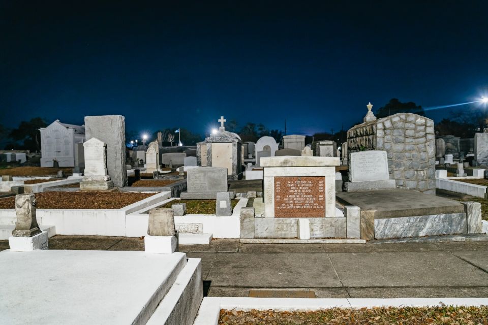 New Orleans: Cemetery Bus Tour At Dark with Exclusive Access - Hurricane Katrina Memorial: A Respectful Pause in the Dark