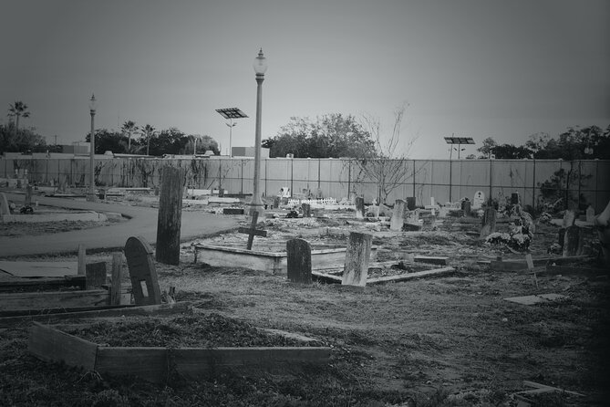 New Orleans Cemetery Bus Tour with Exclusive Cemetery Access - Hurricane Katrina Memorial Cemetery: history you can stand with quietly