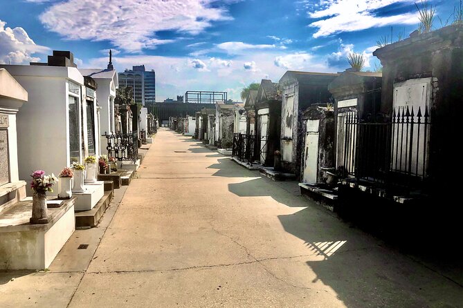 New Orleans Cemetery Walking Tour - What You’ll Learn While You Walk: Tomb Symbolism and Family Status