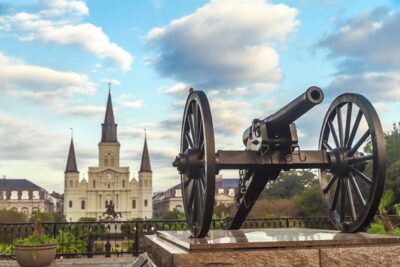 New Orleans: City and Cemetery Sightseeing Tour - French Quarter Stops: Creole Townhouses, Shotgun Homes, and Street-Texture
