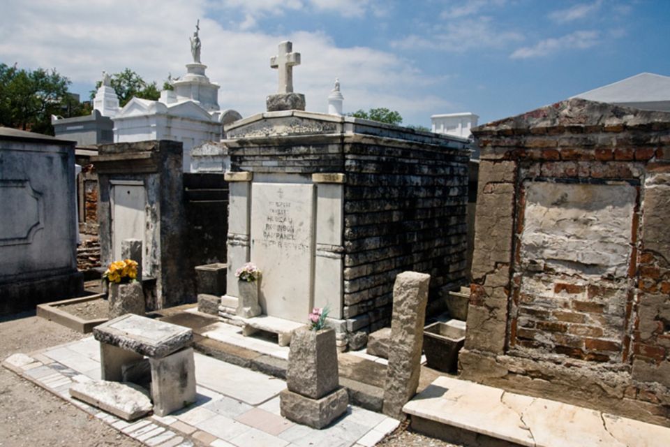 New Orleans: City & Cemetery Tour by Air-Conditioned Minibus - Price and Value: Is $55 Worth 3 Hours?