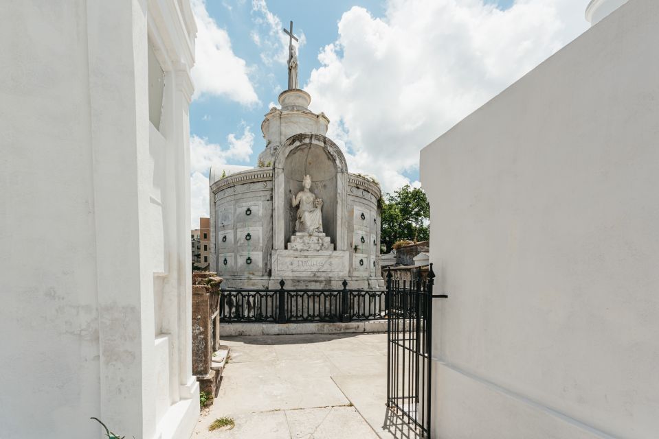 New Orleans: City Sightseeing Hop-On Hop-Off Bus Tour - Treme and the Stops With Weight: St. Augustine and the Tomb
