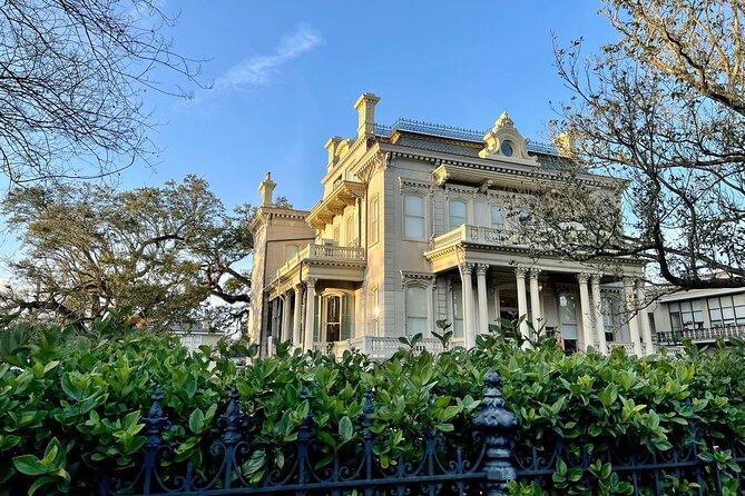 New Orleans City Tour and Steamboat Natchez Harbor Jazz Cruise - St. Louis Cemetery No. 3: the quick stop that people remember