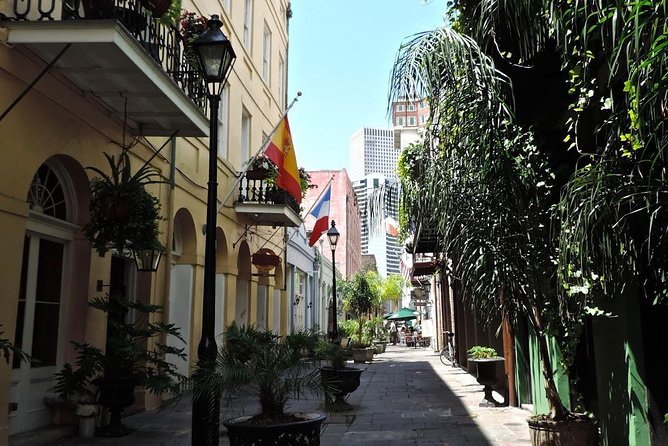 New Orleans City Tour: French Quarter, Garden District & Cemetery - Getting the Lay of the Land in 3 Hours from Downtown