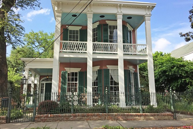 New Orleans City Tour: French Quarter, Garden District & Cemetery - City Park Pass-Through: Spanish Moss Oaks and a Real Break in the Route