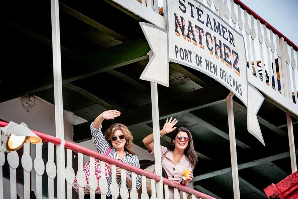 New Orleans: City Tour & Steamboat Daytime Jazz Cruise Combo - Boarding the riverboat: decks, jazz setup, and narration