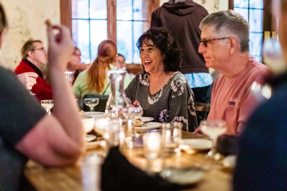 New Orleans: Combo Cocktail and Food History Tour - Why this French Quarter tour feels like New Orleans 101