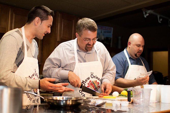 New Orleans Cooking Class and Cocktail Walking Tour - The French Quarter Shift: From Chef Stories to Cocktail-Crawl Details