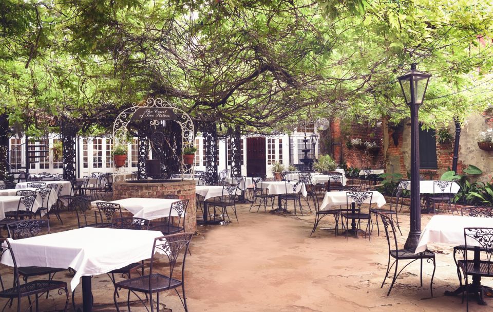 New Orleans: 'Court of Two Sisters' Jazz Brunch Buffet - What This Brunch Is Best For
