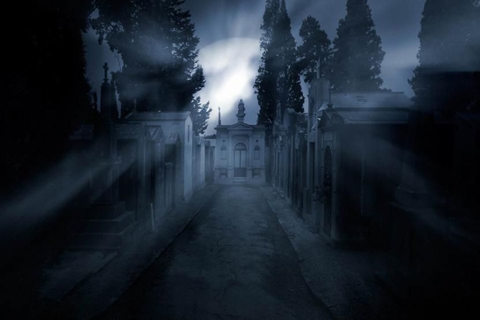 New Orleans: Five-in-One City Walking Tour - Architecture and Landmarks: The City You See Between the Scares