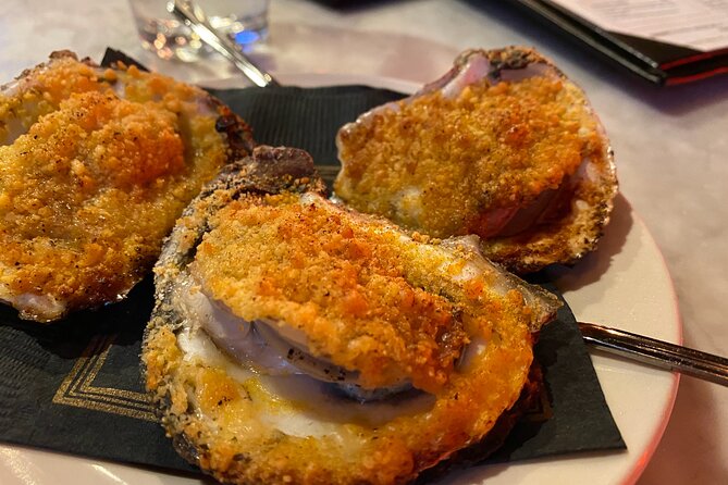 New Orleans Food Walking Tour of the French Quarter with Small-Group Option - The tasting list: what you can realistically expect to eat