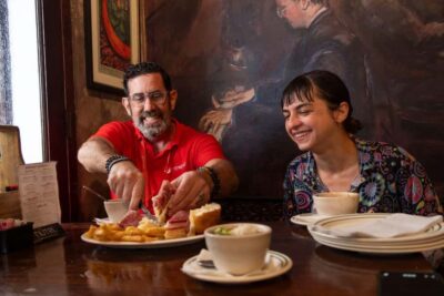 New Orleans French Quarter: A Tasty Tour with a Local - Meeting at Jackson Square: the smart way to orient yourself