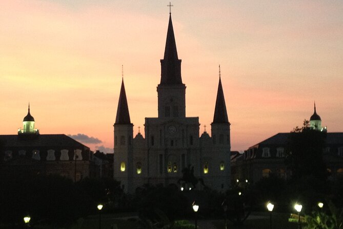 New Orleans French Quarter Architecture Walking Tour - Chartres Street: the Spanish-to-American timeline you can walk