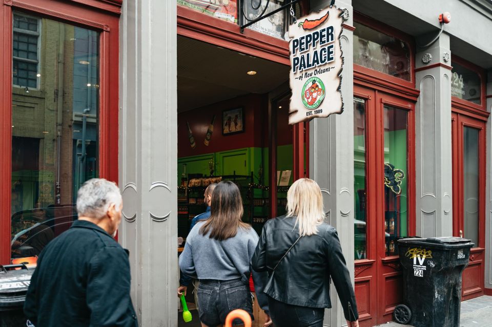 New Orleans: French Quarter Food History Walking Tour - Leah’s Pralines: the sweet Creole classic