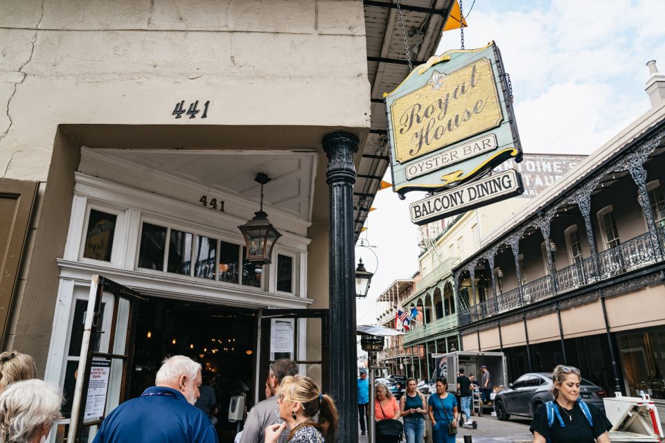 New Orleans: French Quarter Food Tour with Tastings - What You’ll Taste: Oysters, Po-Boys, Pralines, and Creole-Cajun Classics