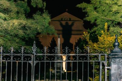 New Orleans: French Quarter Ghost and Haunted House Tour - Meeting at the Red Door on Decatur St (And Why It Matters)