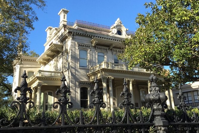 New Orleans Garden District Architecture Tour - Womens Guild of the New Orleans Opera house: two eras, two styles