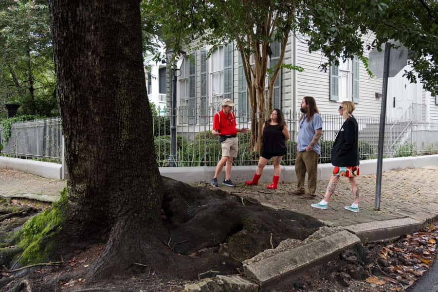 New Orleans: Garden District Tour - Storyteller guides make the difference: Erin, Eva, Yvette, and Dan