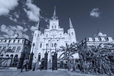 New Orleans Ghost Tour: Go Inside a Haunted Location - Meeting at Bon’s and walking the “2 hours-ish” circuit