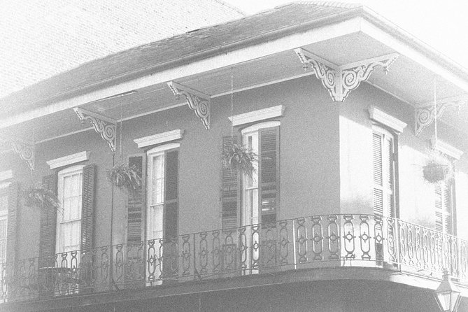 New Orleans Ghost Tour: Go Inside a Haunted Location - Place d’Armes Hotel courtyard: a less common access point