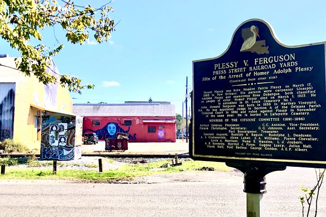 New Orleans Heart of the City Bicycle Tour - Jackson Square and the Postcard View Moment