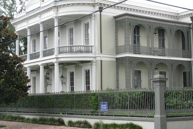 New Orleans Homes of the Rich and Famous Tour of the Garden District - Garden District vibes: why this neighborhood works for a short tour