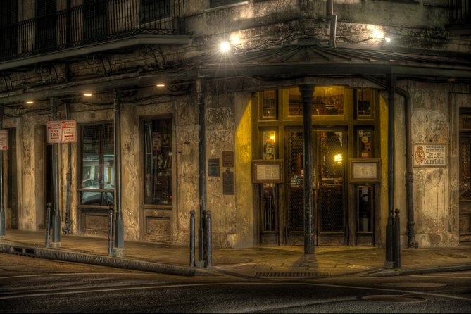 New Orleans Killers and Thrillers Tour - New Orleans Pharmacy Museum: small dose of truth behind the fright