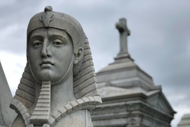 New Orleans Metairie Cemetery Tour: Millionaires and Mausoleums - Reading the Tombs Like a Local: Symbolism and Burial Customs