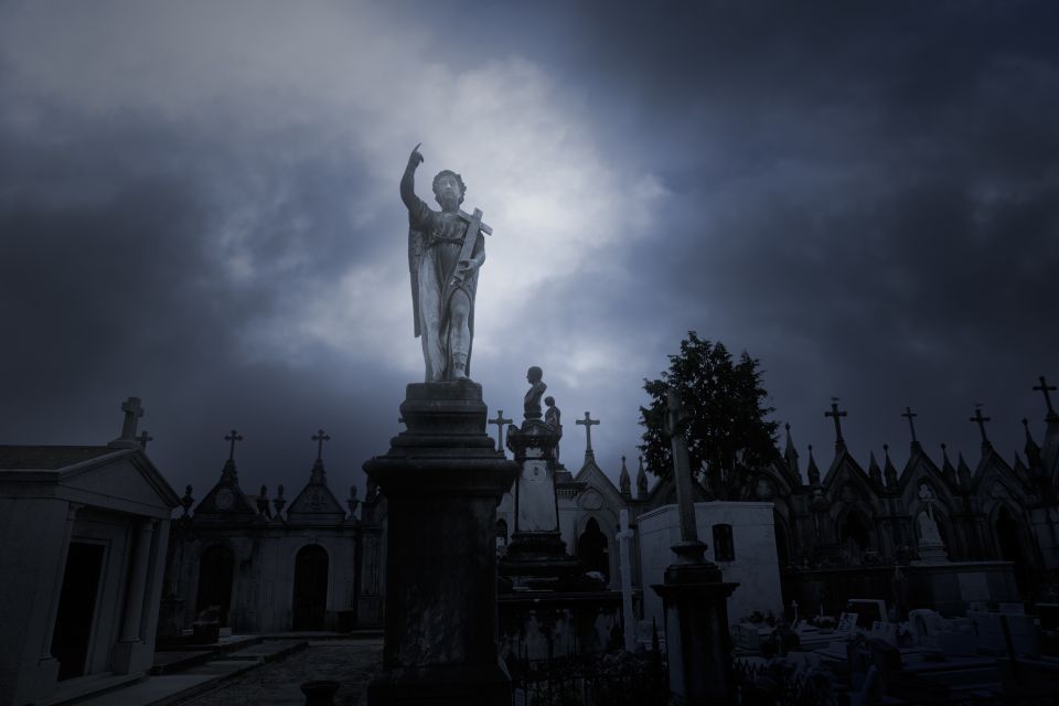 New Orleans: Night Cemetery and Ghost BYOB Bus Tour - A night bus tour that makes New Orleans cemeteries feel personal