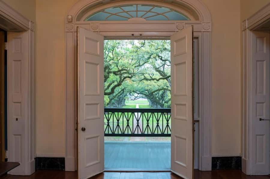 New Orleans: Oak Alley Plantation Tour with Hotel Transfers - Key Things to Know Before You Go