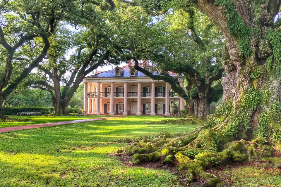 New Orleans: Oak Alley Plantation Tour with Transportation - Entering the Big House: guided tour, no-cameras rule, and what that means for your time