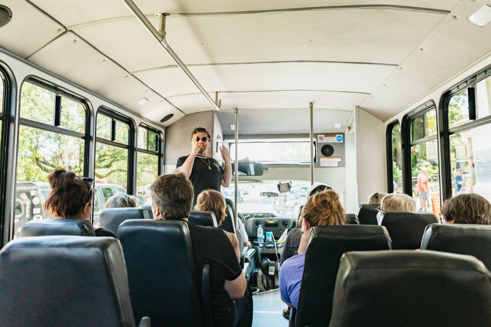 New Orleans: Sightseeing Bus Tour - French Quarter to Frenchmen Street: classic sights with a music beat