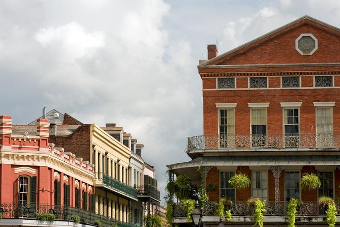 New Orleans Small-Group City and Cemetery Tour with Hotel Pickup - City Park timing: carousel photos, sculpture garden stroll, and restroom sanity