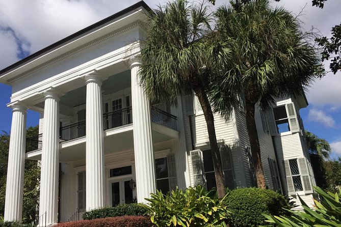 New Orleans Small-Group Garden District Walking Tour - Meet at 2727 Prytania St and get your bearings uptown
